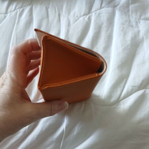 Tory Burch Orange Eyeglass Case - Picture 5 of 6